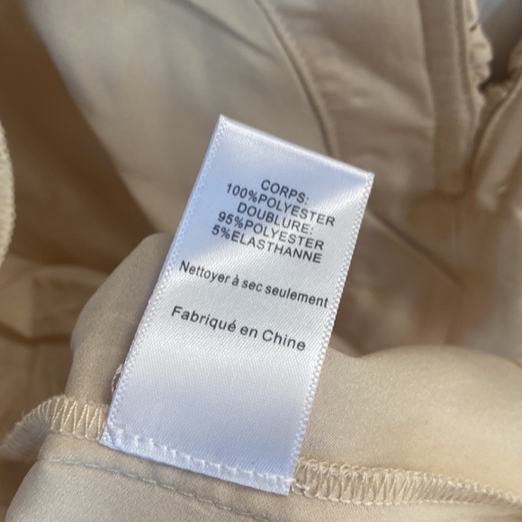 (AA4) AS­TR the La­bel Deep-V Bal­loon Sleeve Top, Size XL, NWT - Picture 13 of 14